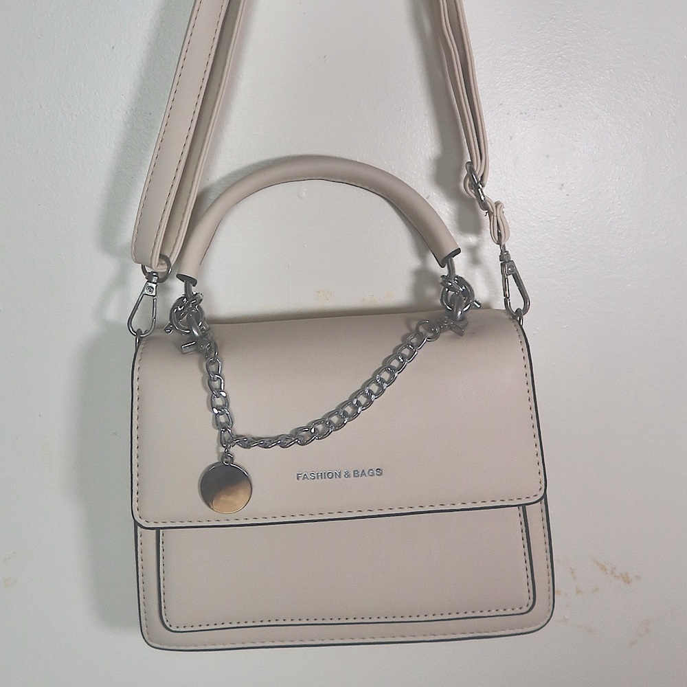 Women CrossBody Purse Crossbody Rectangular Bag with Small Decorative Chain